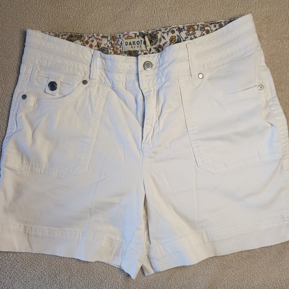 Dakota Women's Classic White Shorts